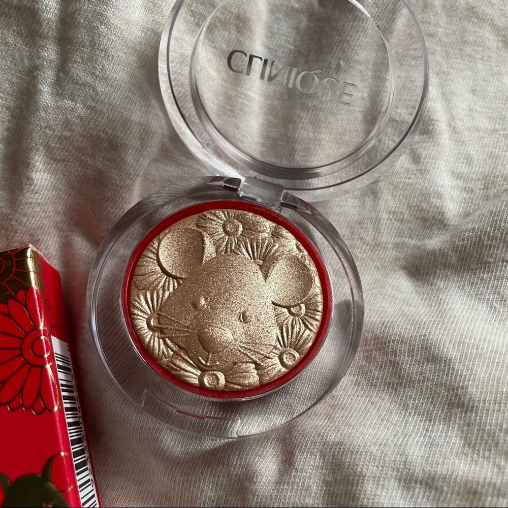 Clinique Year of the Rat Cheek Pop Highlighter ✨